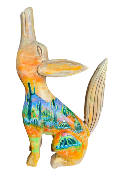 Escultura De Coyote Madera Y Pintada A Mano