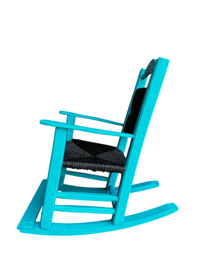 Bella Mecedora De Madera Sustentable Y Tule Estilo Antiguo.