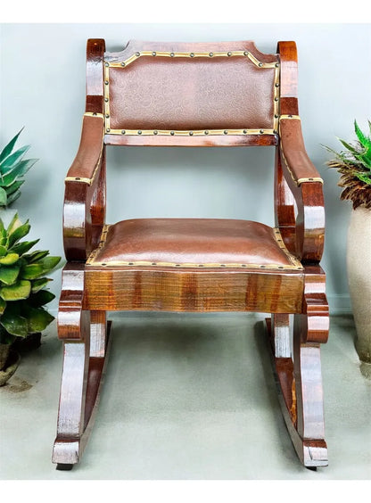 Silla Mecedora En Madera De Mezquite Y Piel Estilo Antiguo.