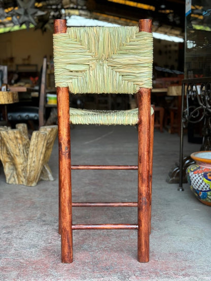 Banco Artesanal de Madera Maciza con Asiento Tejido de Tule, 75 cm de Altura, Protegido con Cera y Barniz Marino