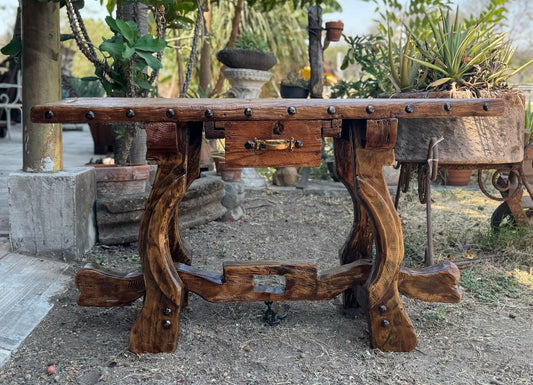 Original Credenza Bufetera De Madera Y Puerta Antigua Con Cajones Y Patas De Yugos