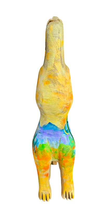 Escultura De Coyote Madera Y Pintada A Mano