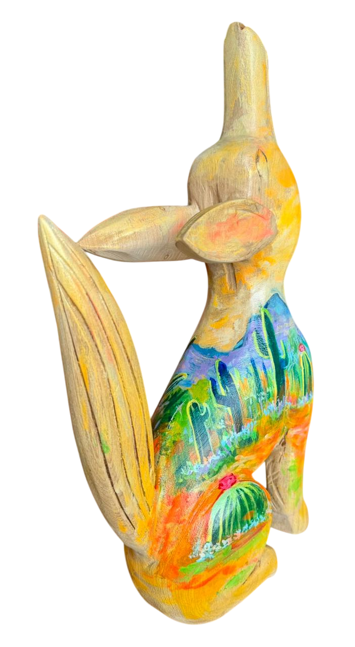 Escultura De Coyote Madera Y Pintada A Mano
