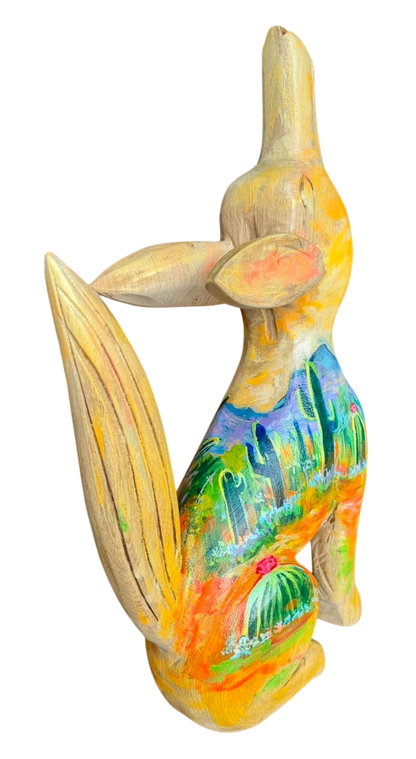 Escultura De Coyote Madera Y Pintada A Mano