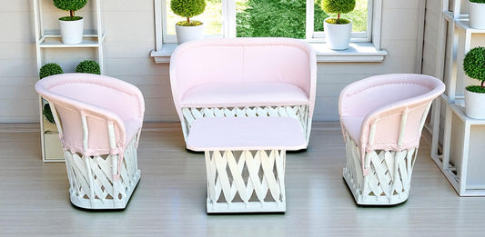 Equipal's Handcrafted Room in Wood and Leather in an Antique Style