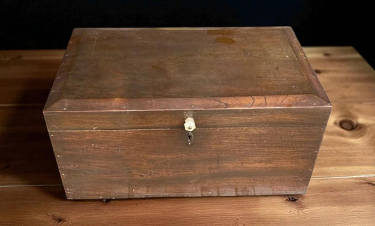Very old original wooden chest. Unique piece.